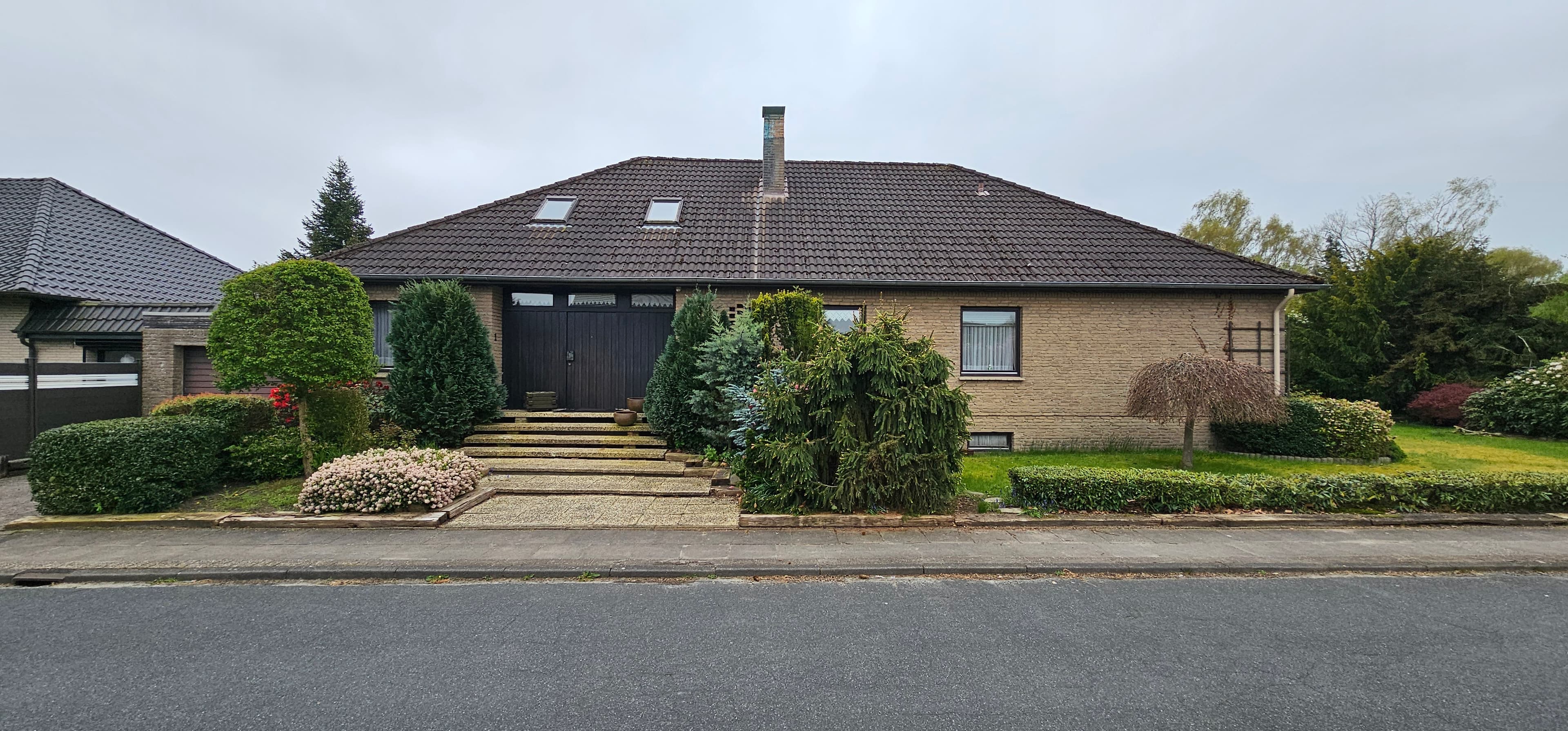 Großes Einfamlienhaus in Stadland Rodenkirchen