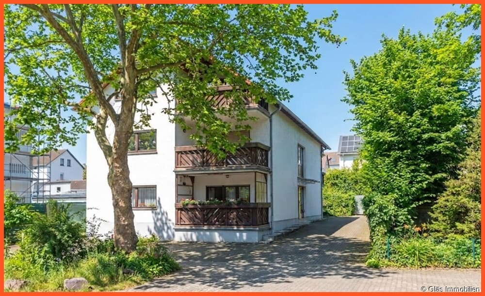 Gemütliche Eigentumswohnung im Dachgeschoss eines gepflegten Mehrparteienhauses in ruhiger Innenstadtlage