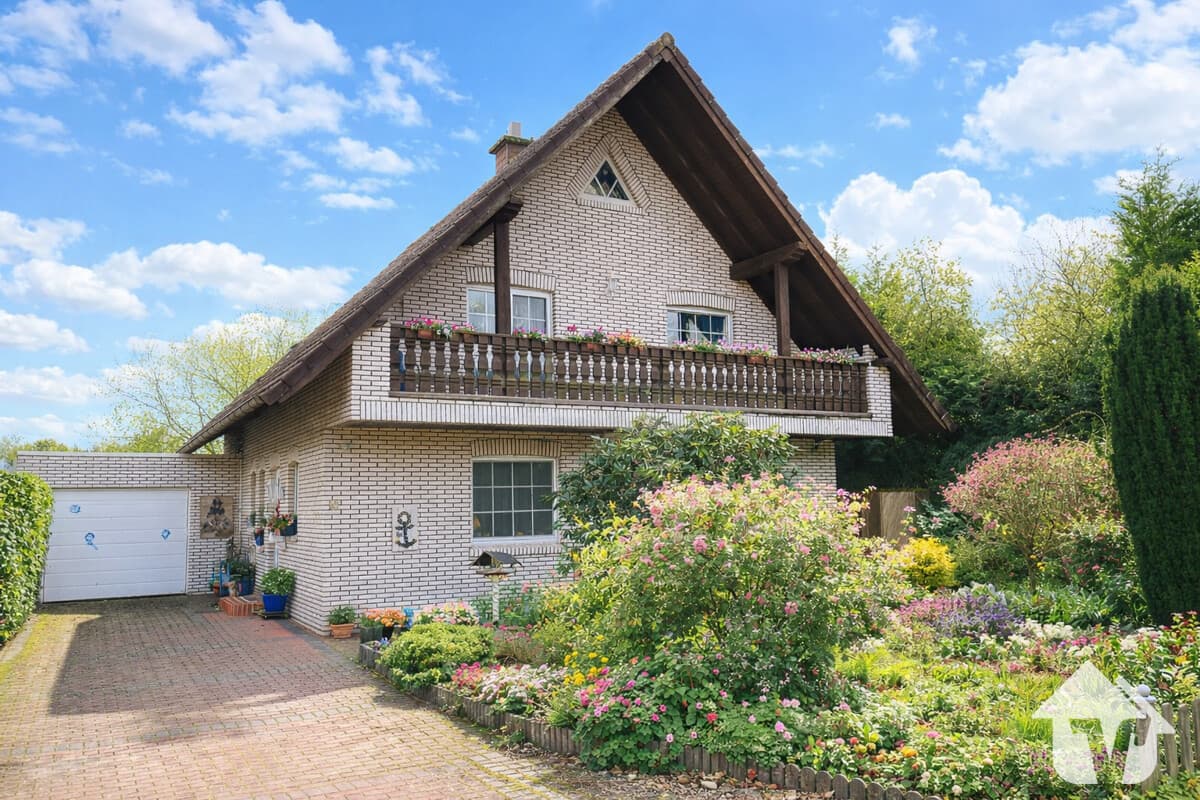 Hier beginnt Dein neues Kapitel – Haus mit Garten, Wintergarten & Balkon.