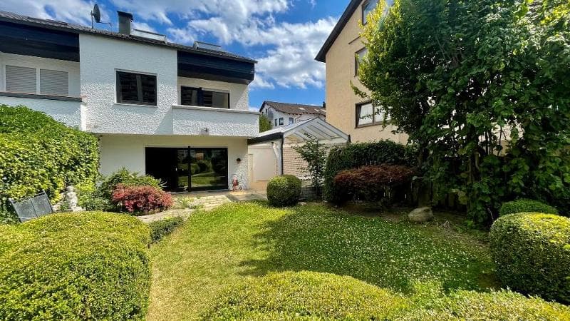 Townhouse in Böblingen with nice yard! - Stadthaus in Böblingen mit schönem Garten!
