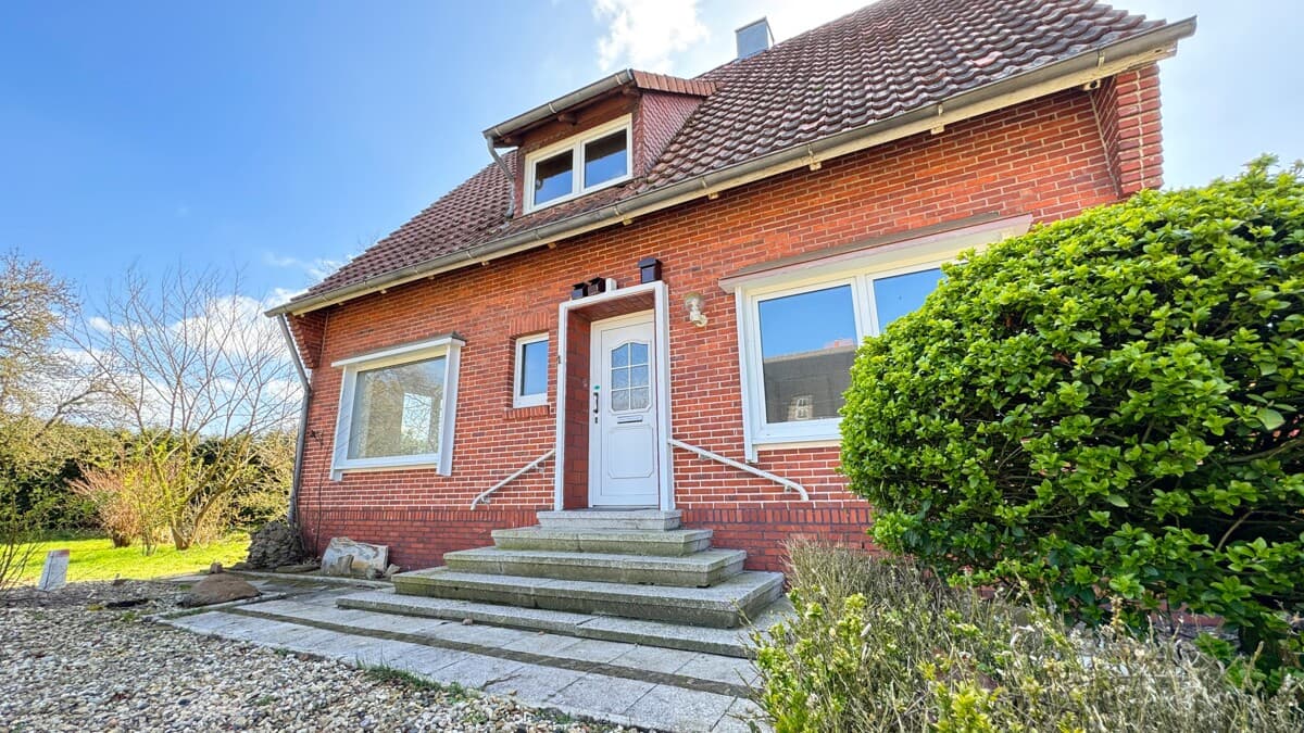 #RESERVIERT# Einfamilienhaus mit Einliegerwohnung in Neuenhaus; + Baugrundstück-Potenzial