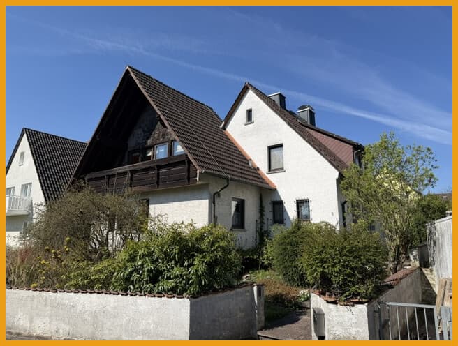 FAMILIENDOMIZIL IN TOP-LAGE MIT GARTEN!
KEINE KÄUFERPROVISION!