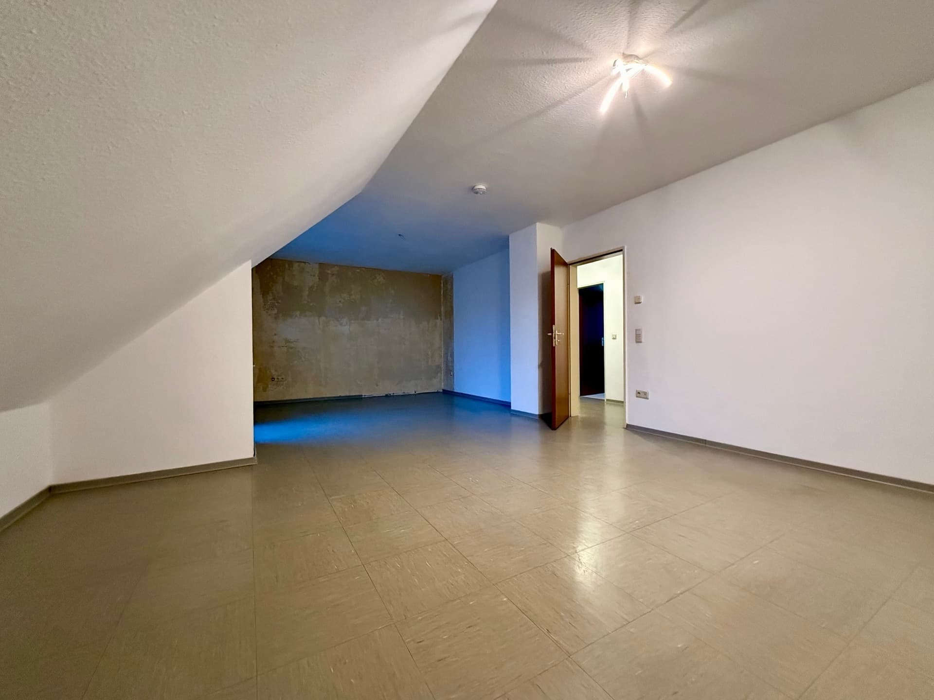 Unna: Schnuckeliges Single-Appartement mit Balkon und Stellplatz in der Gartenvorstadt!