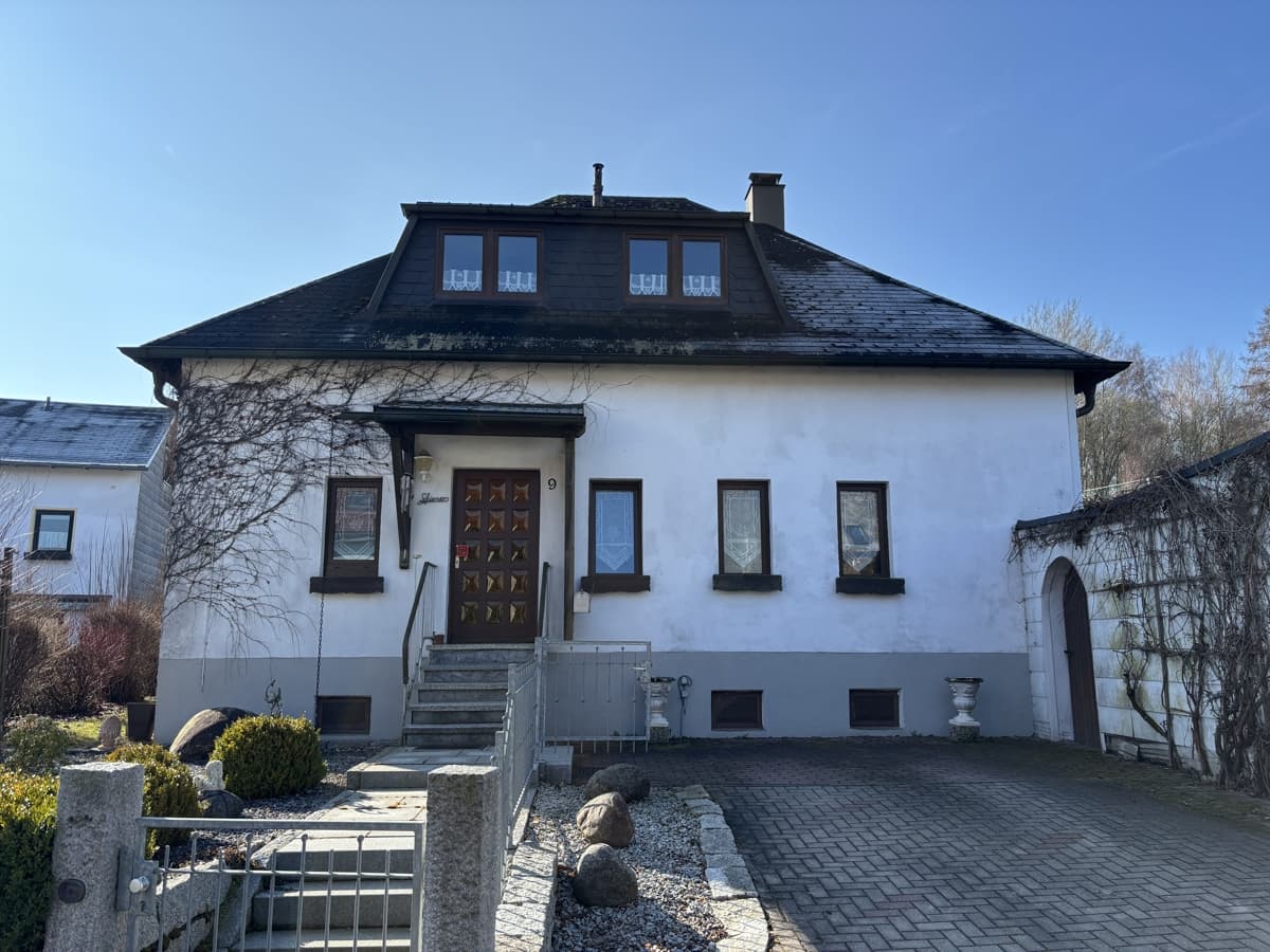 Einfamilienhaus mit großem Garten – ruhige Lage mit Bahnanschluss in unmittelbarer Nähe