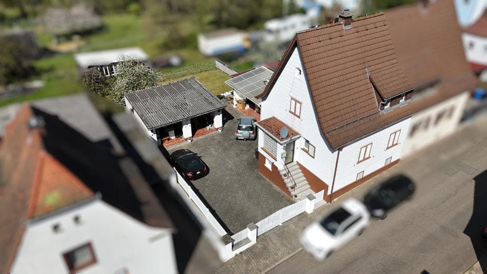 +++Gemütliches Einfamilienhaus mit Panoramablick, Doppelgarage und ebenem, sonnigen Gartengrundstück, sofort verfügbar+++