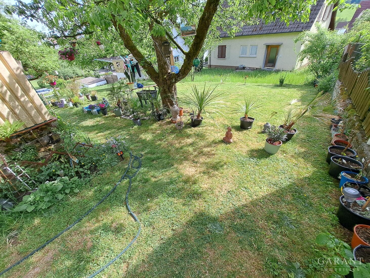 Ortsrandlage - ruhiges Wohngebiet - großer Garten!