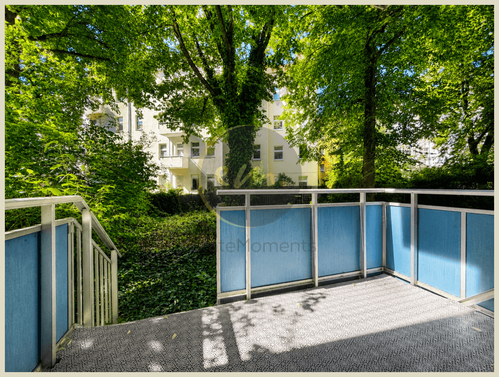 Hochparterrewohnung mit Balkon und Gartennutzung im ruhigen und geschlossenen Innenhof