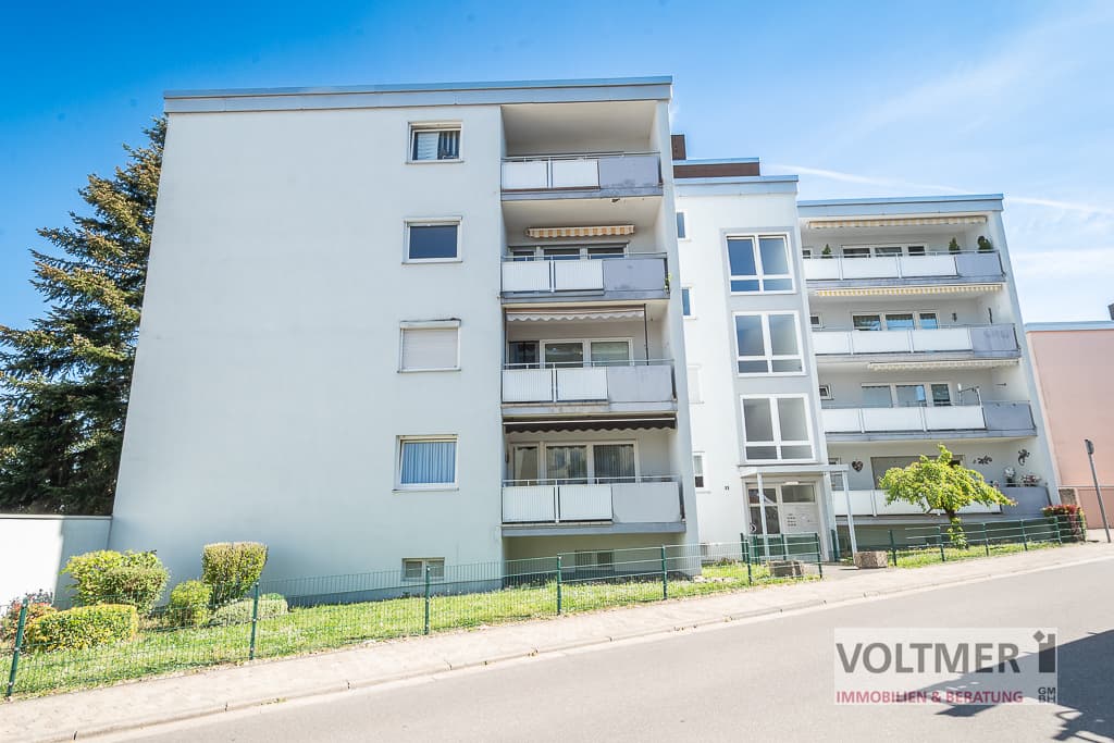 GESTALTUNGSPOTENZIAL - renovierungsbedüftige Teileigentumseinheit mit Garage in Dudweiler!