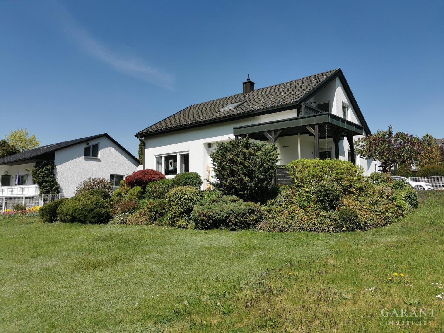 Ihr Zuhause. Ihr Garten. Ihre Freiheit. - Einfamilienhaus mit XXL-Grundstück ab sofort verfügbar