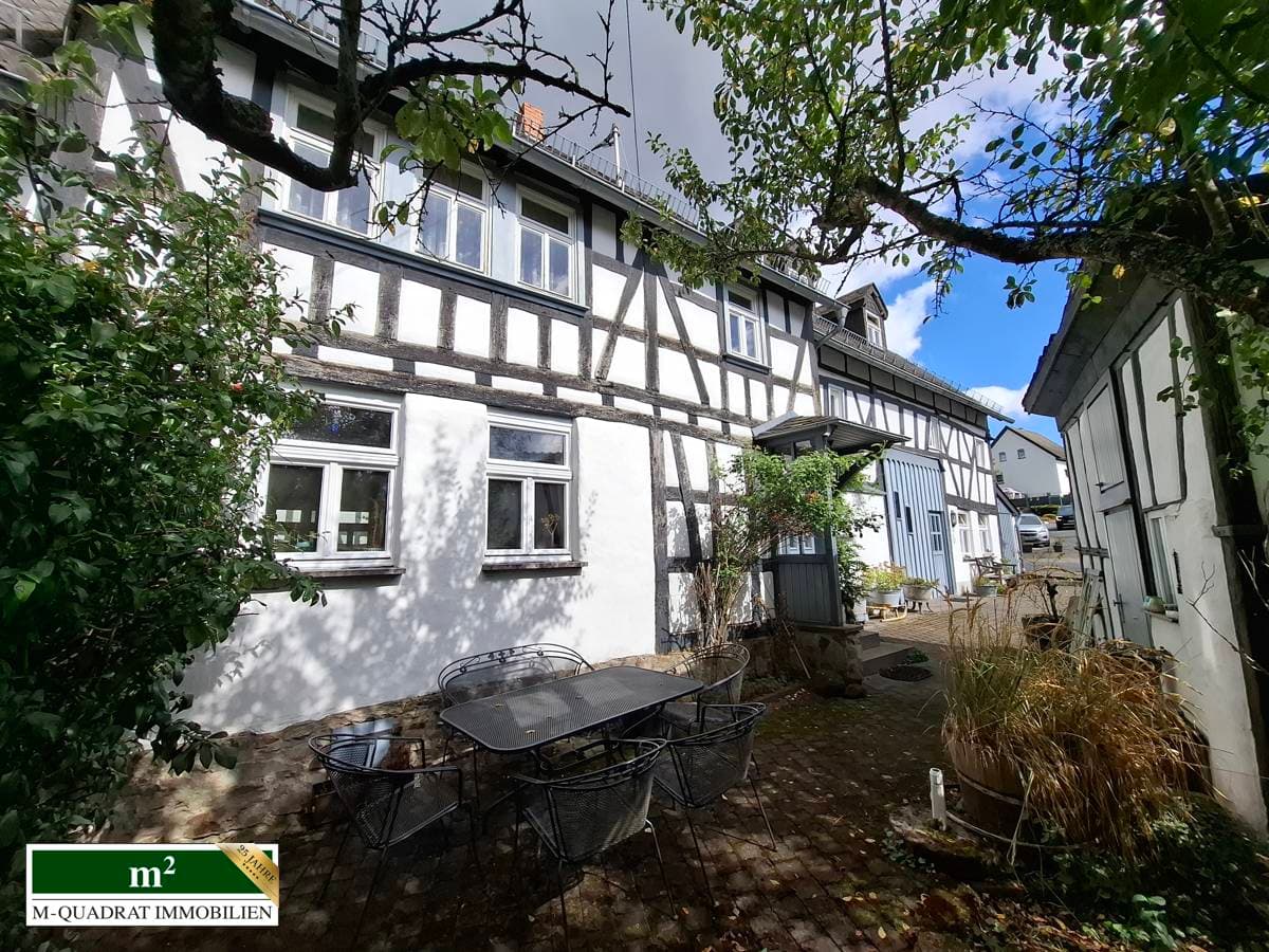 Möbliertes Fachwerk-Ferienhaus + 1 Wohng. + 1APP.