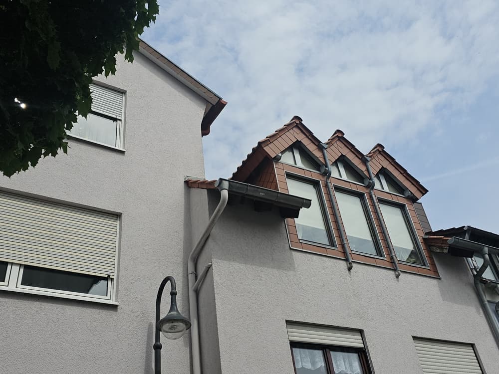 Das Fackelrondell ist nur ein Steinwurf entfernt. 
Große Wohnung im Quartier Kotten zu verkaufen!