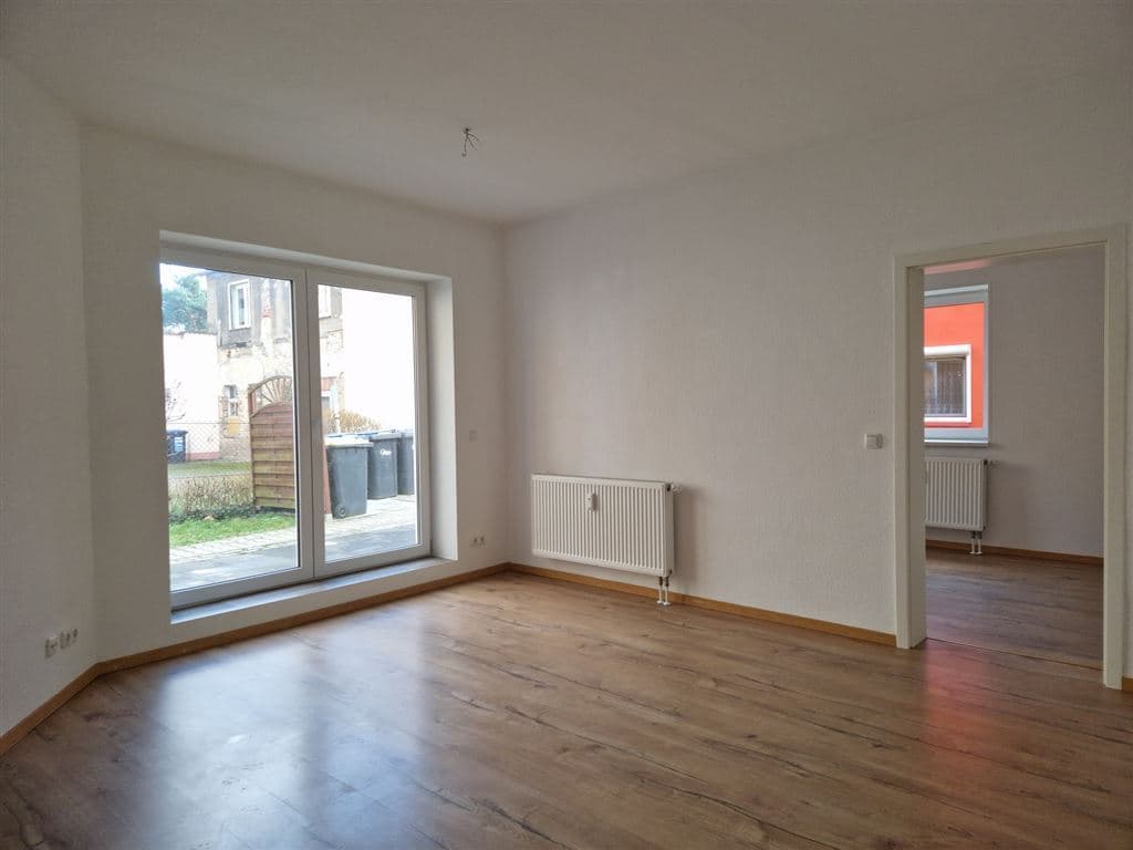 Attraktive 3-Zimmer-Wohnung mit Terrasse und Tageslichtbad in Pegau!