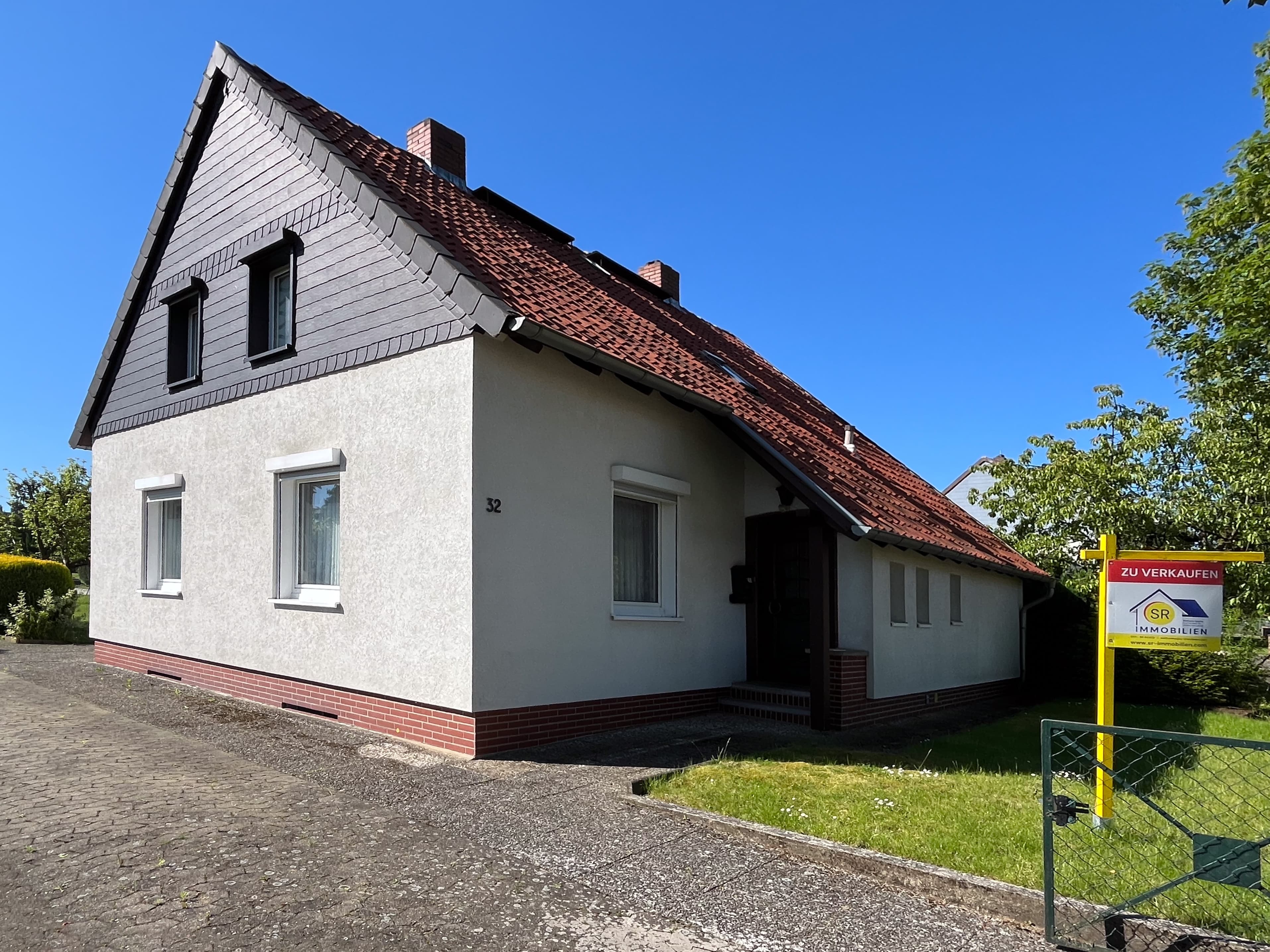 Gemütliches EFH mit großem Grundstück, Garage & Werkstatt in ruhiger, innenstadtnaher Lage