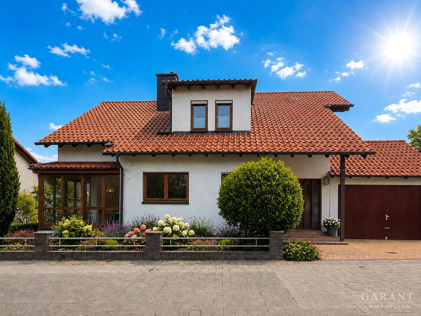 *** Traumhaus der Möglichkeiten: Wohnen und Arbeiten unter einem Dach mit Garage und Garten ***