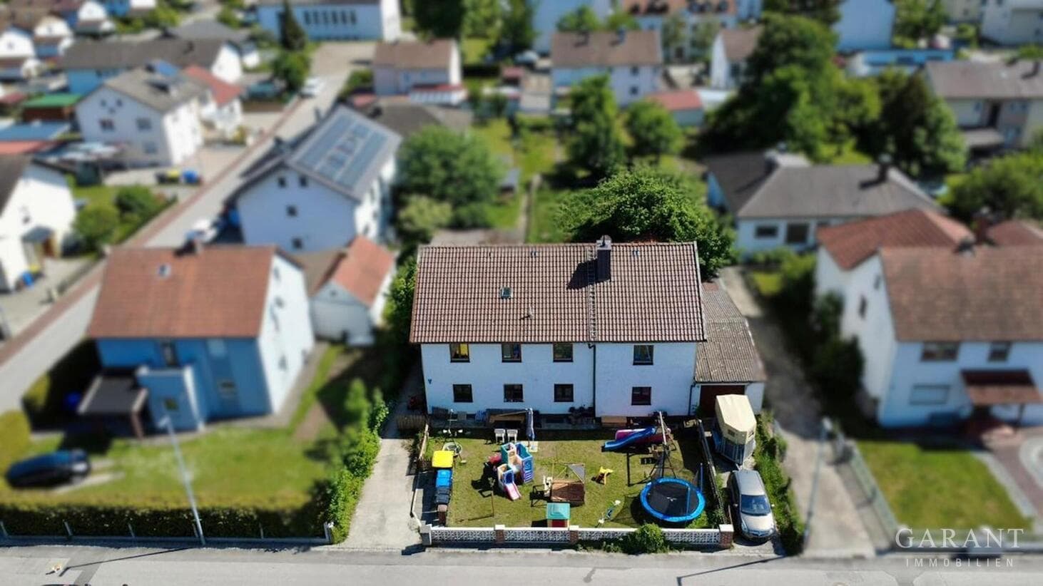 Wohnhaus mit Einliegerwohnung und Entwicklungspotenzial