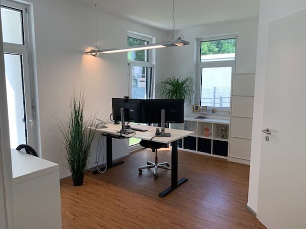 ***Für Kapitalanleger*** Büro- und Geschäftsgebäude