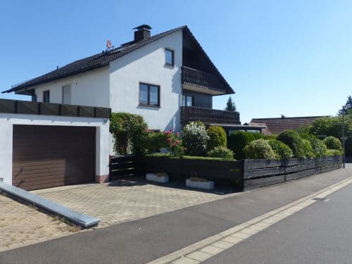 Haus im Haus! Ebenerdige, sehr hochwertige 4-Zimmer-Eigentumswohnung in 97502 Euerbach-Obbach (ID 3859)