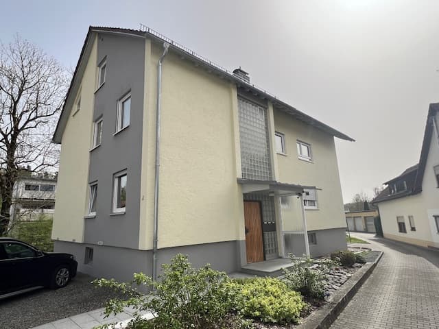 Kurzfristig frei: Sonnige 4-Zimmerwohnung mit Balkon und Stellplatz in Bad Wurzach!