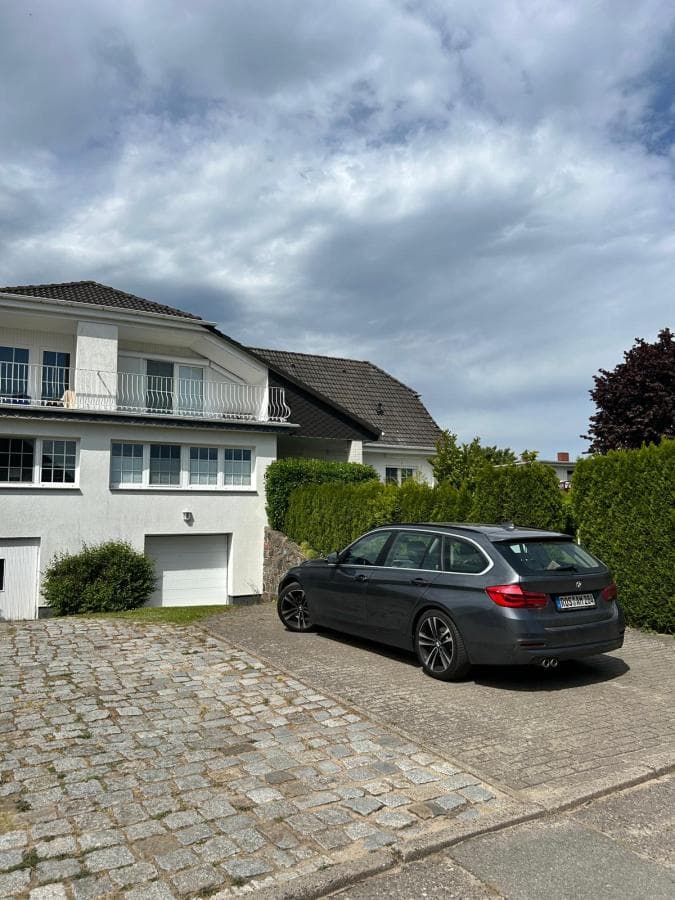 Exklusive Doppelhaushälfte - Altersgerecht wohnen mit Stil und Komfort in bester Wohnlage