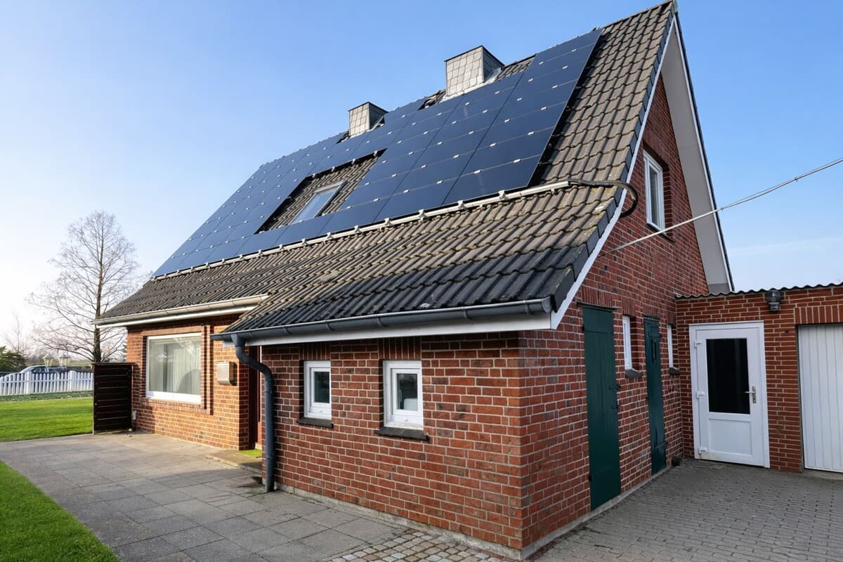 Ein Haus mit Charakter – viel Platz, Ruhe und Potenzial für Ihr Traumzuhause in Neufeld!
