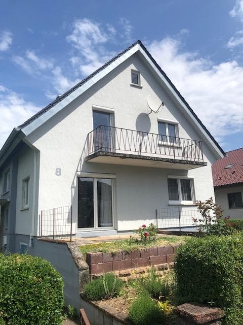 Haus in idyllischer Lage - Dach und Heizung neu