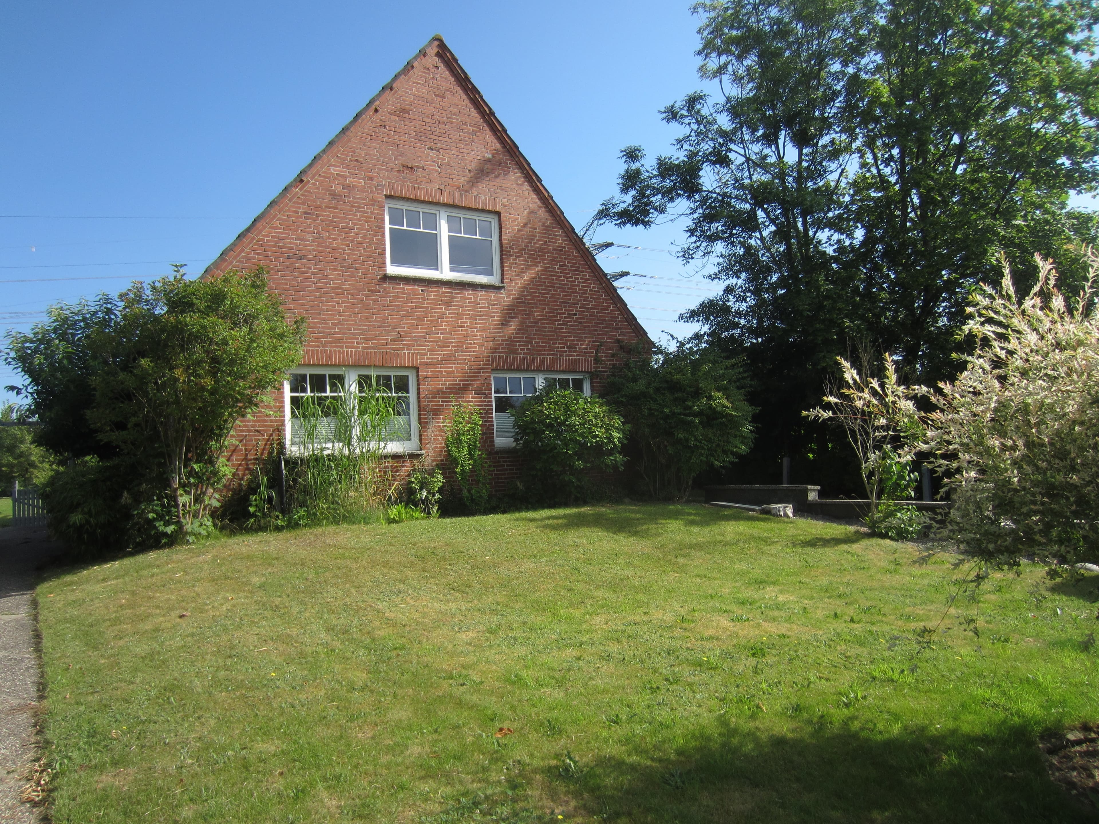 EFH mit großen Garten in 25821 Breklum