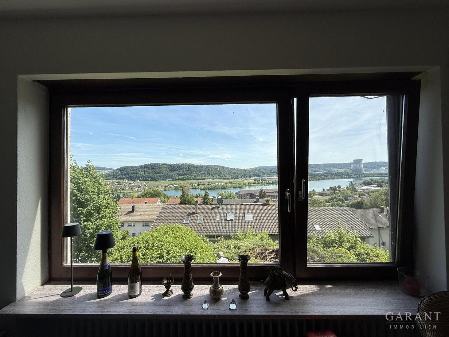 Gemütliche, barrierearme  3 1/2 Zi.-Whg. mit Stellplatz, Balkon und herrlichem Ausblick!