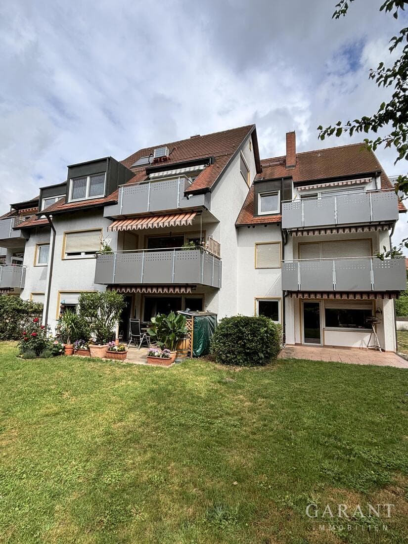 Charmante, helle 2 Zimmer-Wohnung mit Balkon in begehrter Wohnlage in Forchheim