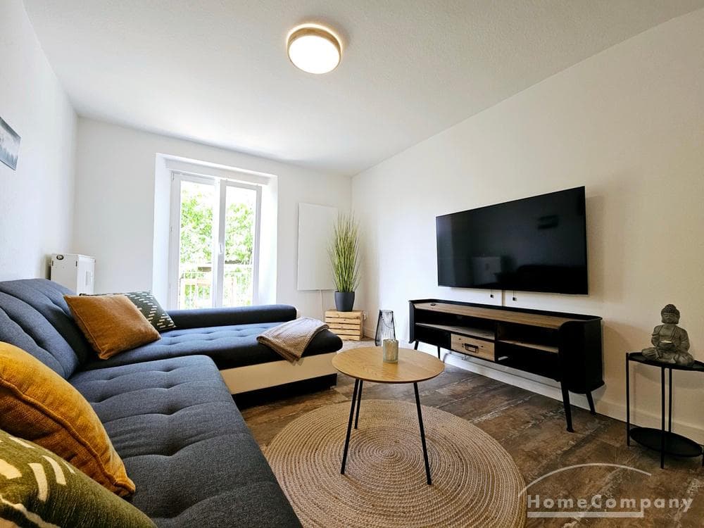 28040 HomeCompany Dresden Möbliert/Furnished 2-Zimmer Apartment mit Balkon in Dresden-Großluga max. 3 Personen