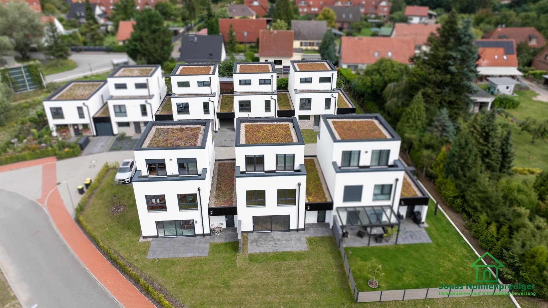 Modernes Reihenhaus mit Garage zum Erstbezug 3-Geschosse