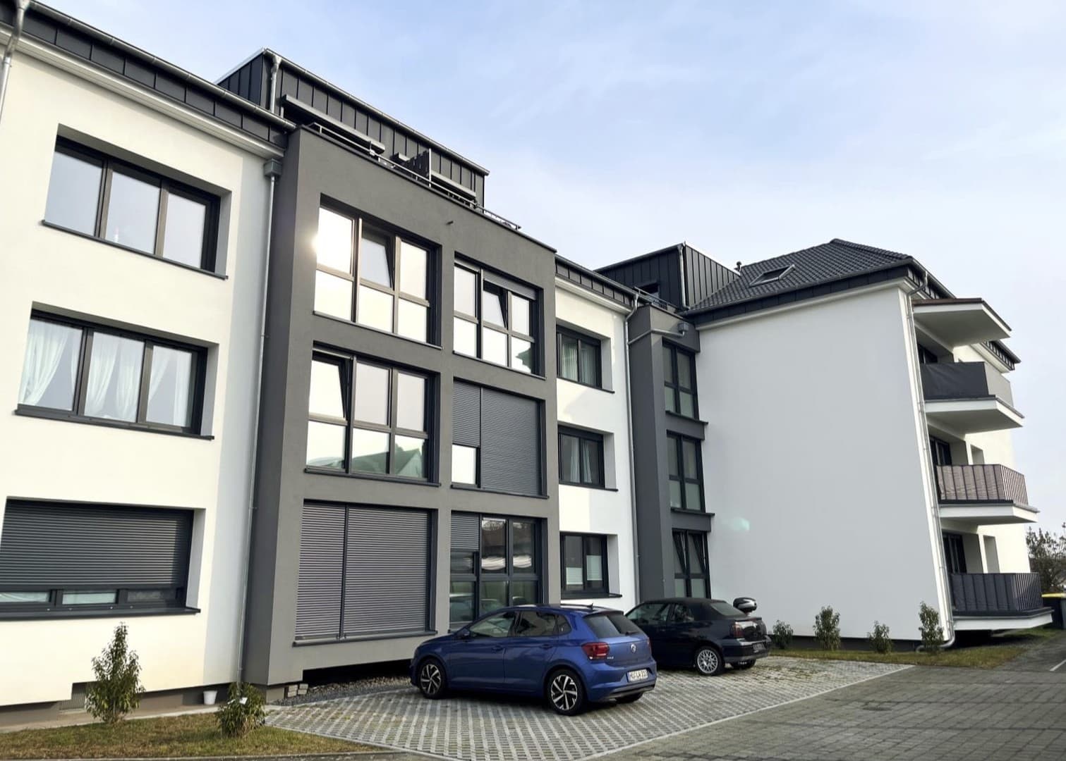 Helle, gepflegte 3-Zimmer-Wohnung in ruhiger Lage im ENERGETISCH SANIERTEN Mehrfamilienhaus