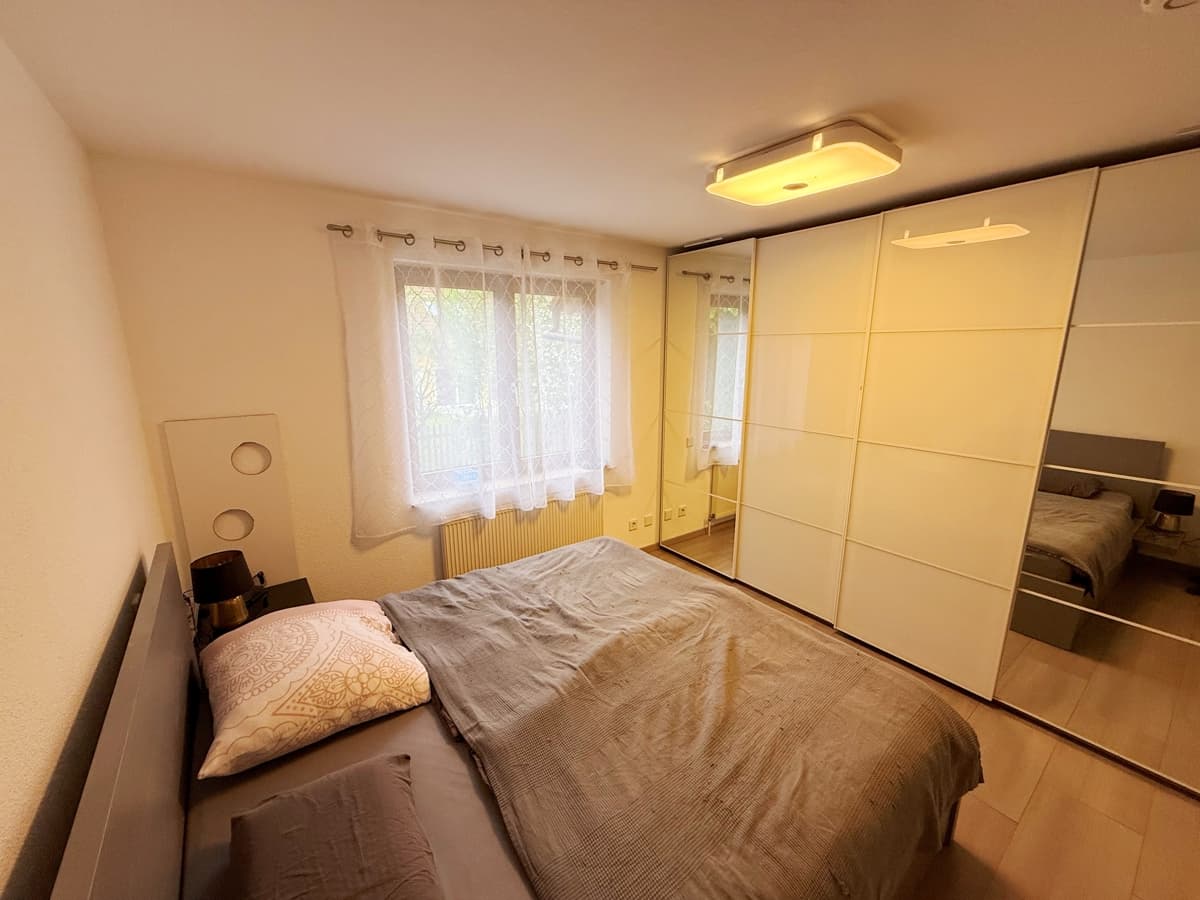 "Großzügige 4-Zimmer-Wohnung mit Terrasse und Gartenanteil"