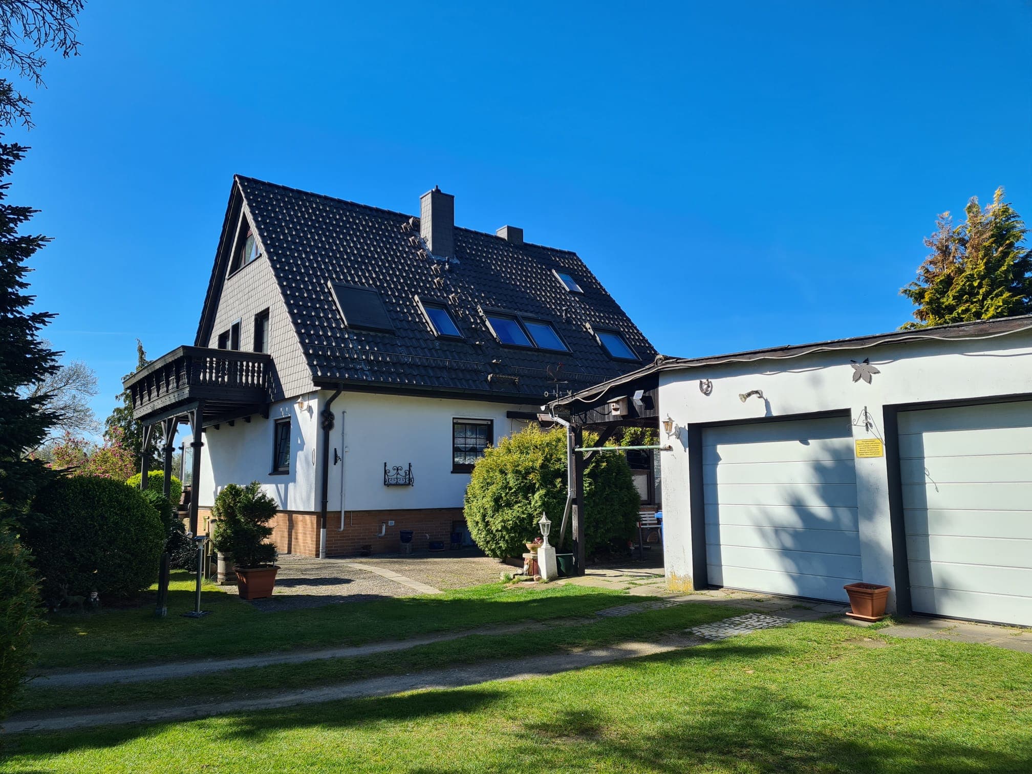 1-2-Familienhaus im schönen Saalsdorf in der Nähe von Wolfsburg mit Doppelgarage