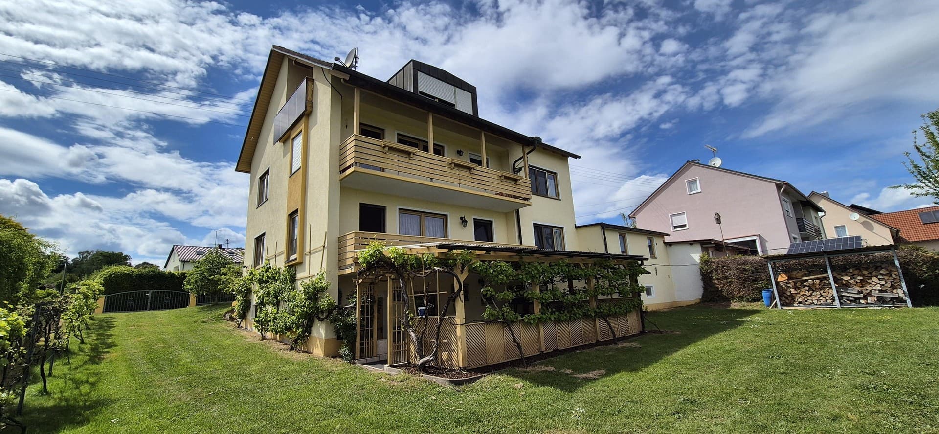 Dreifamilienhaus mit Weitblick
