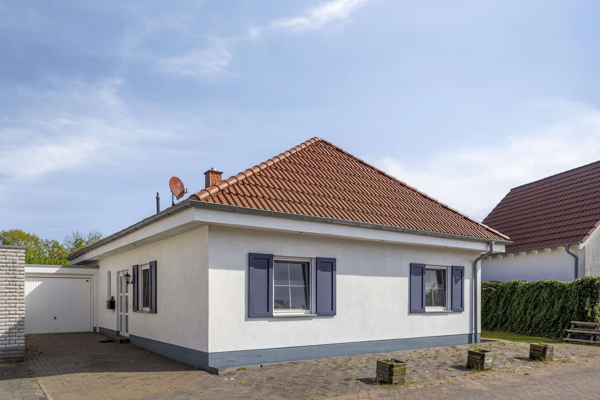 Südlohn-Oeding: Bungalow in Toplage mit großem Grundstück