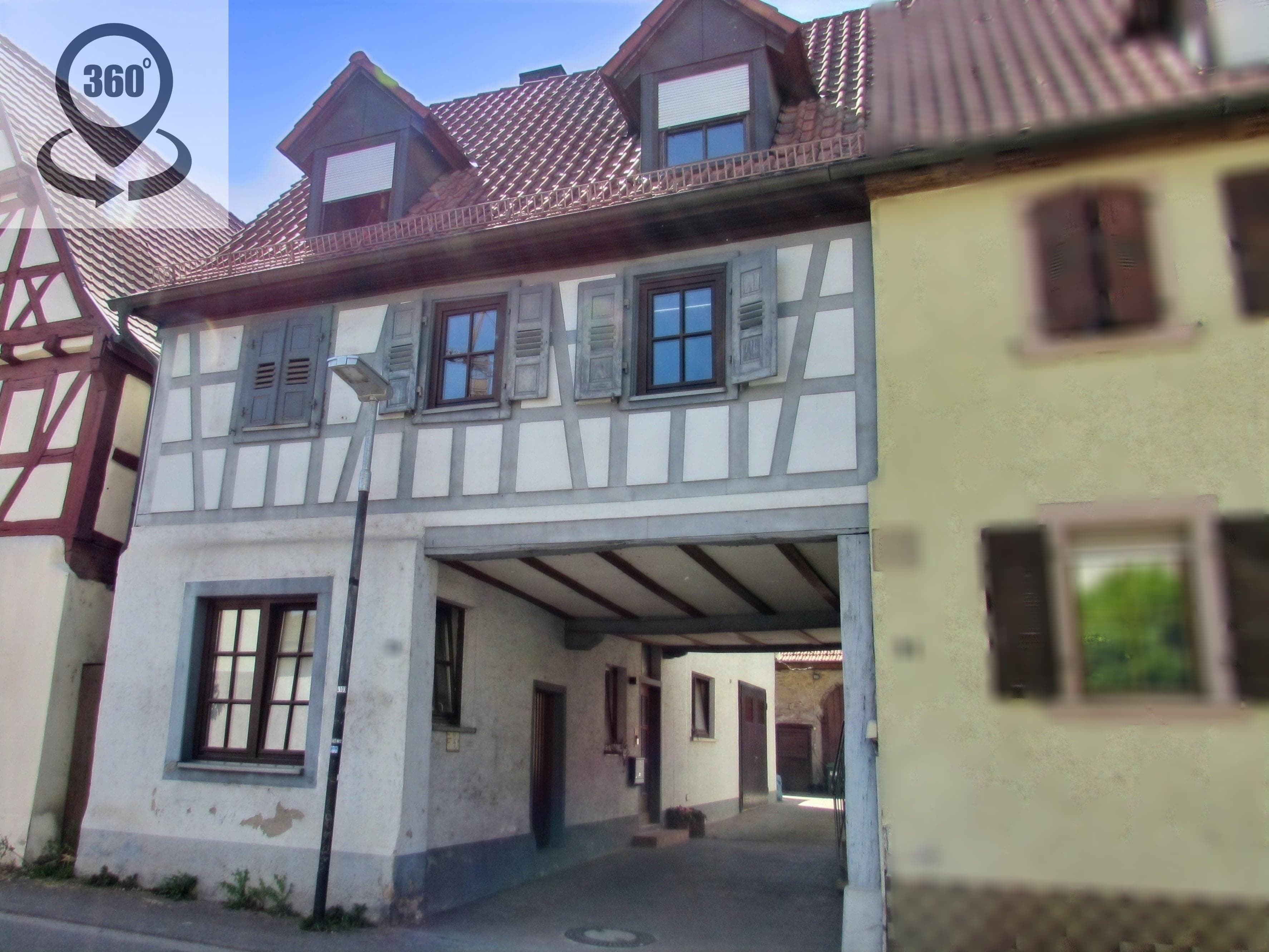 Komplett renovierte Doppelhaushälfte in Kraichtal, OT Münzesheim!
