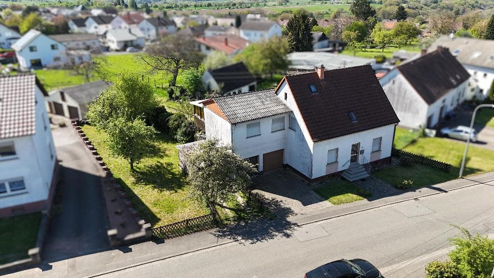 +++ Platzwunder mit Weitblick: Großzügiges Generationenhaus auf Traumgrundstück +++