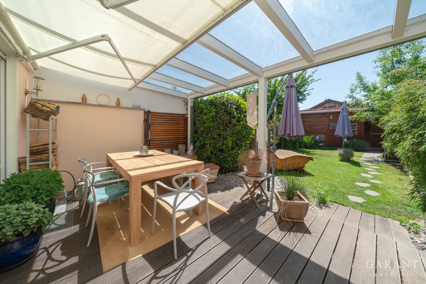 Modernisiertes Reiheneckhaus mit Kamin und ausgebautem Dachgeschoss in Wolfratshausen