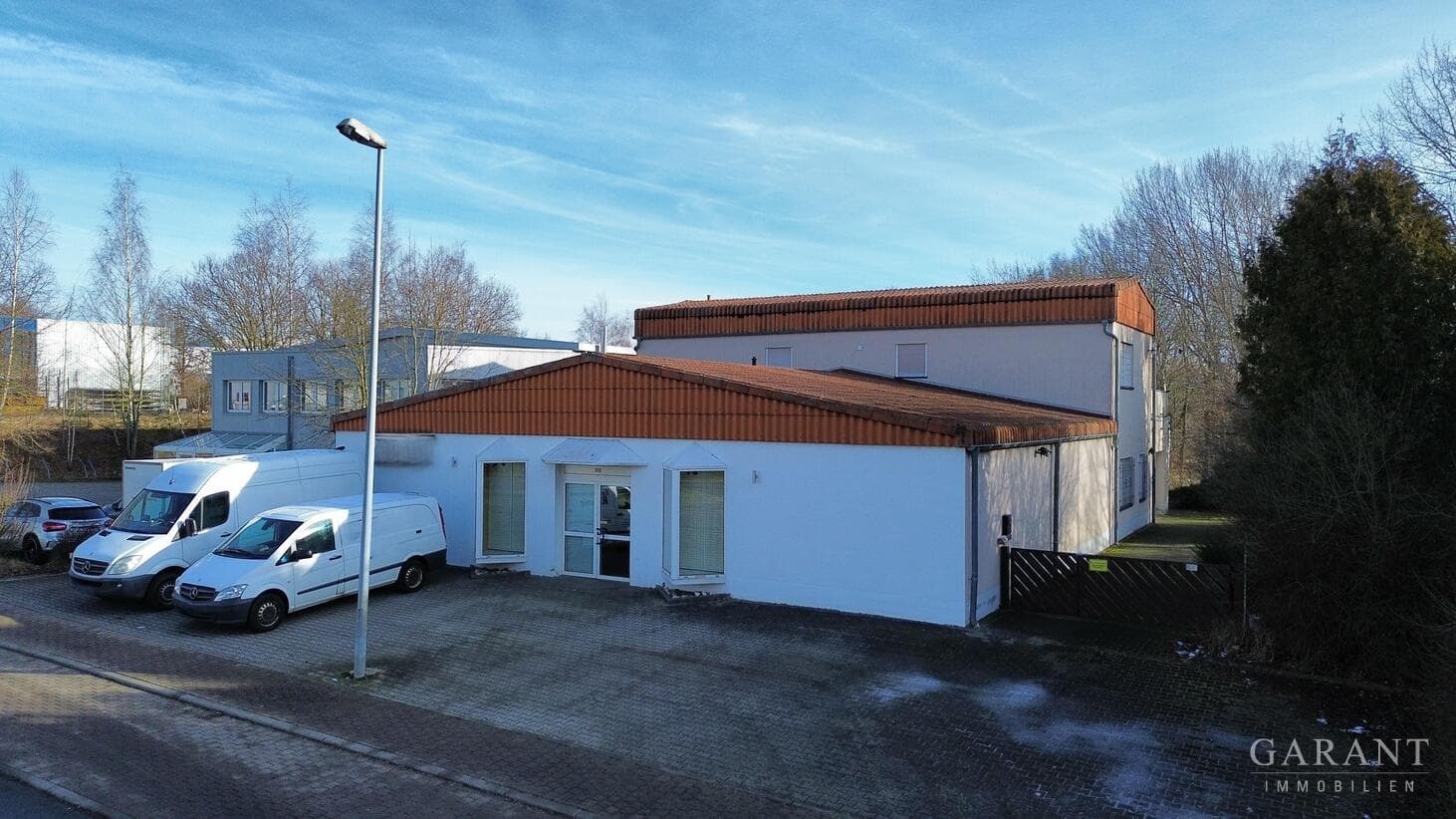 Wohn -/Geschäftshaus im Gewerbegebiet Treuen