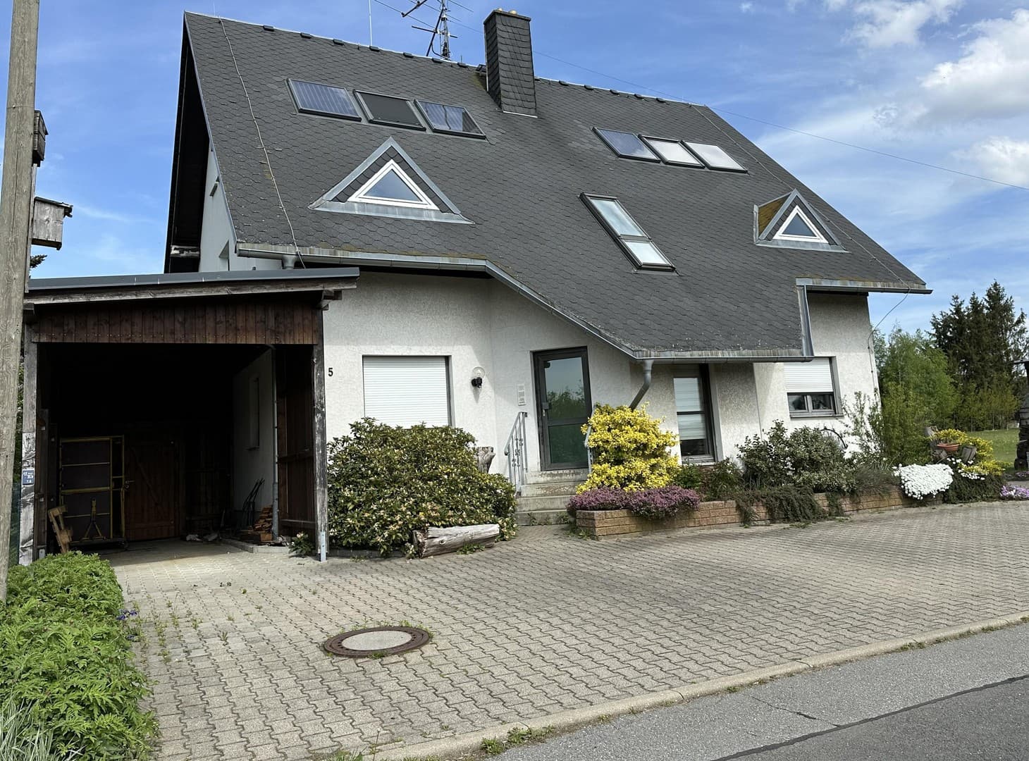 Freistehendes Mehrgenerationenhaus am Ortsrand