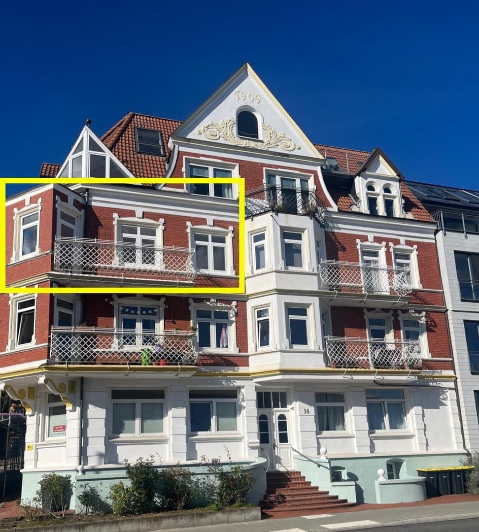 schöne 4 Zimmer Altbau-Wohnung mit Blick über die Förde