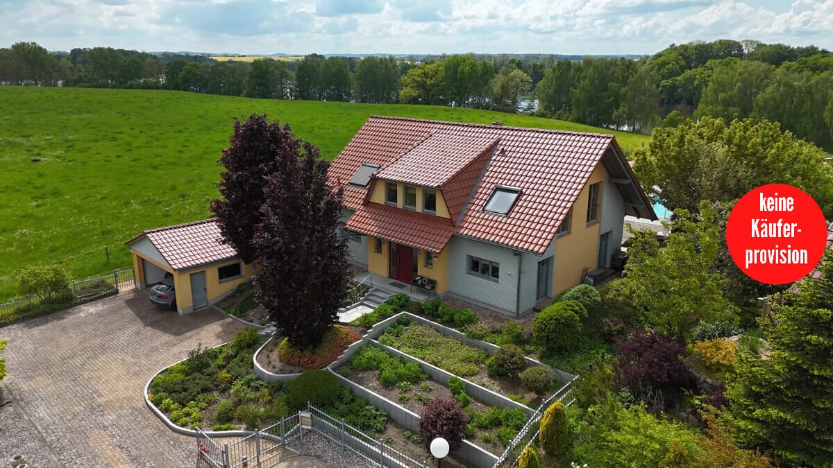 HORN IMMOBILIEN++ Penzlin, großes Einfamilienhaus mit Garage, Außenpool und vielen Extras