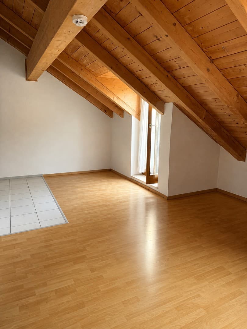 Gepflegte 1 Zimmerwohnung mit Tiefgaragenstellplatz und Kellerabteil