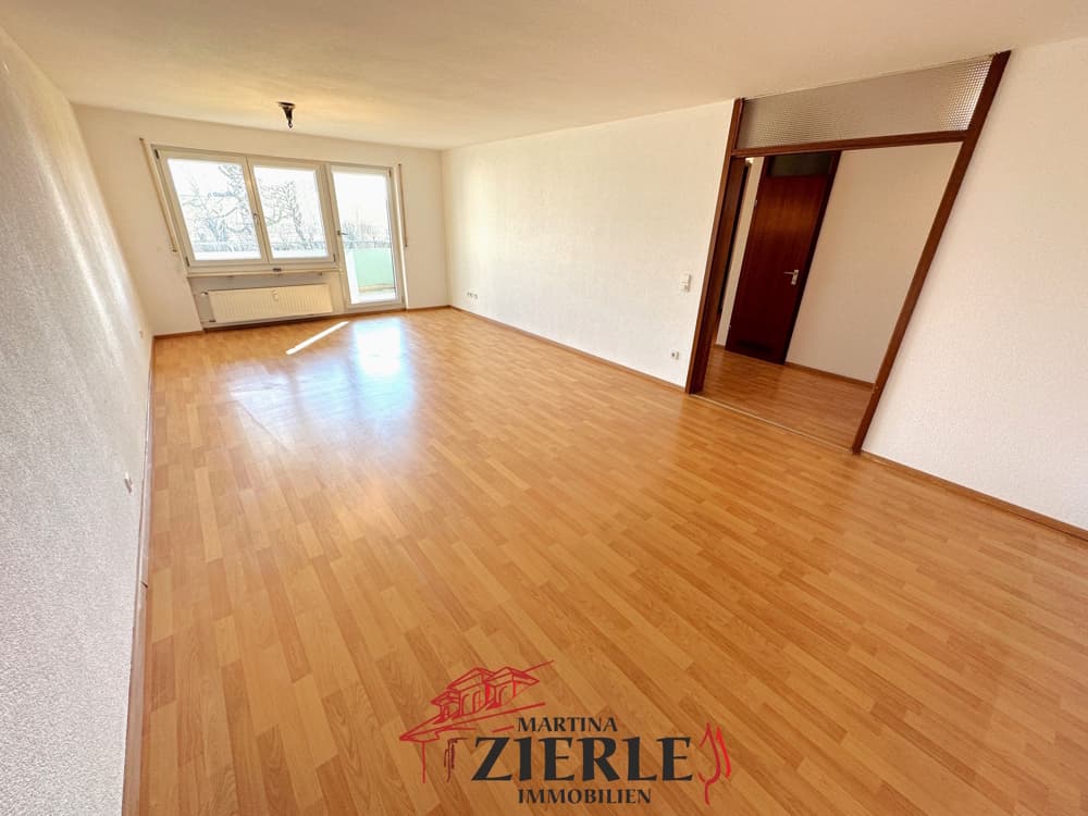 Traumhafte Aussicht, Balkon, Randlage, Aufzug, renoviert, zwei Tiefgaragenstellplätze! Sofort frei!