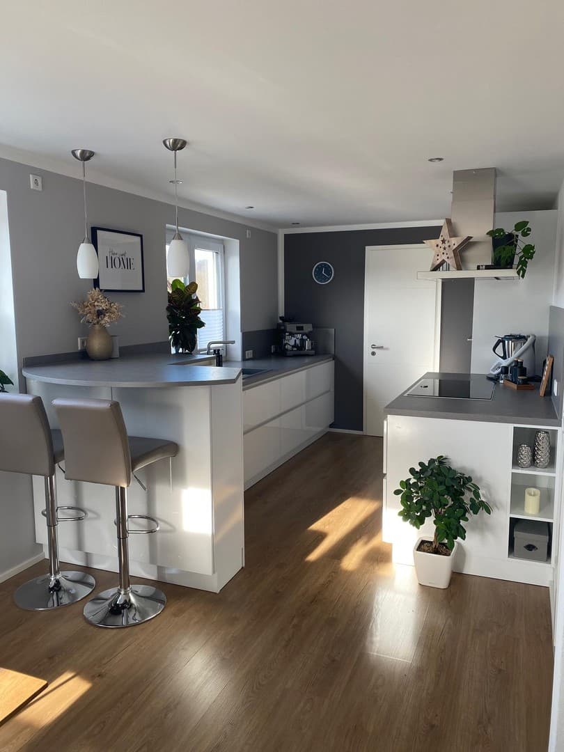 120 m² Familienwohnung mit XXL-Balkon, Doppelgarage, Wallbox, nahe Ingolstadt