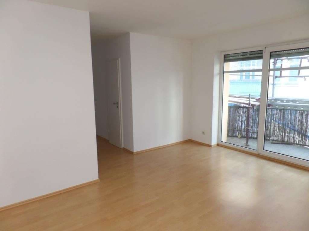 großzügig geschnittene 2-Raumwohnung mit Balkon in guter Lage