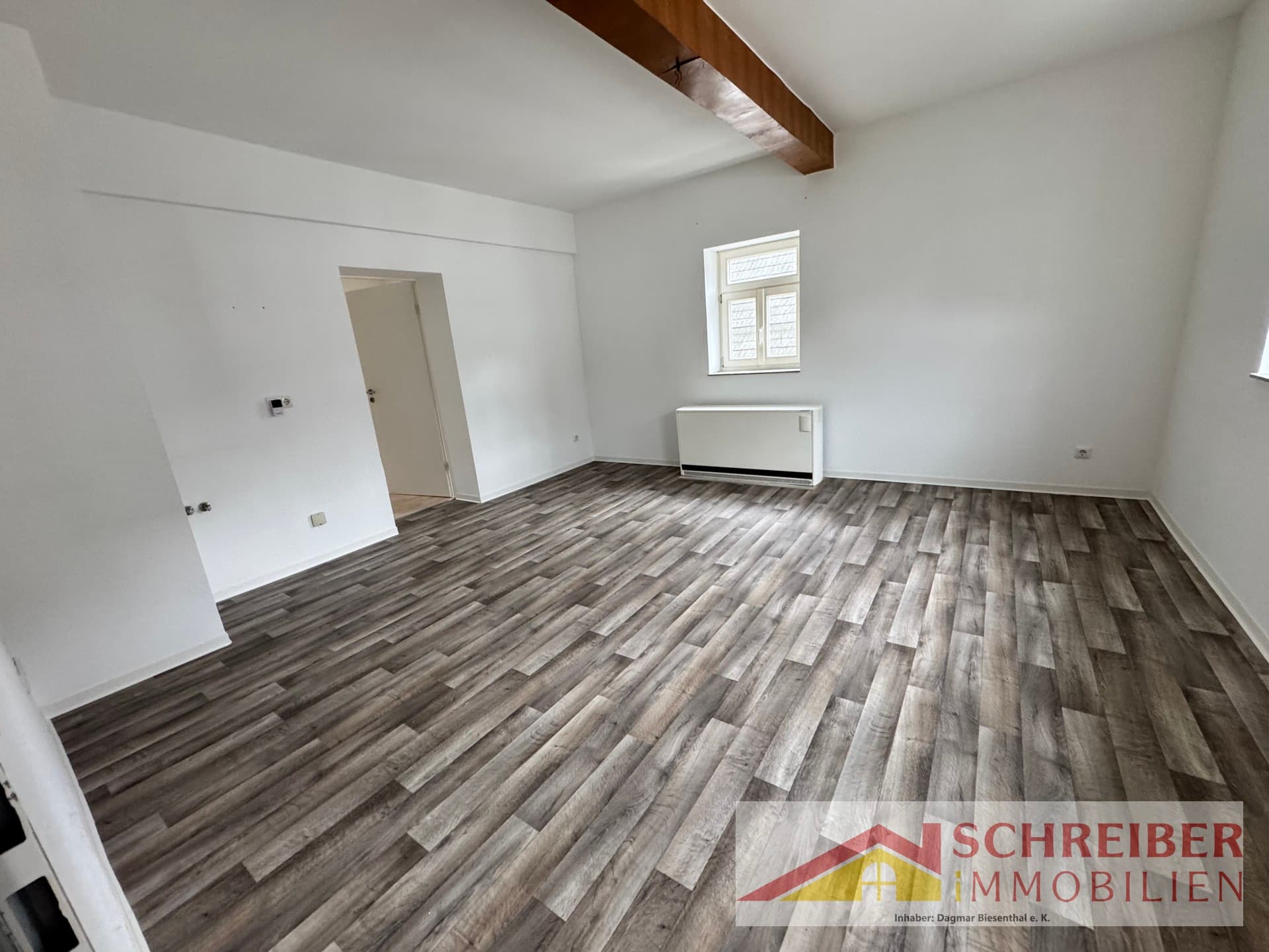 Kleine, gemütliche Wohnung  mit Einbauküche in Bad Laasphe zu vermieten.