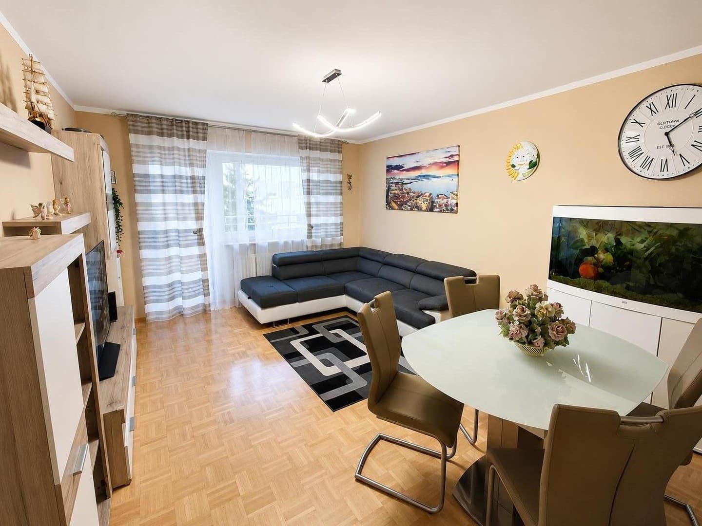 Provisionsfrei! Modernisierte 3-Zimmer-Wohnung mit Garage und Aufzug in Waldbronn