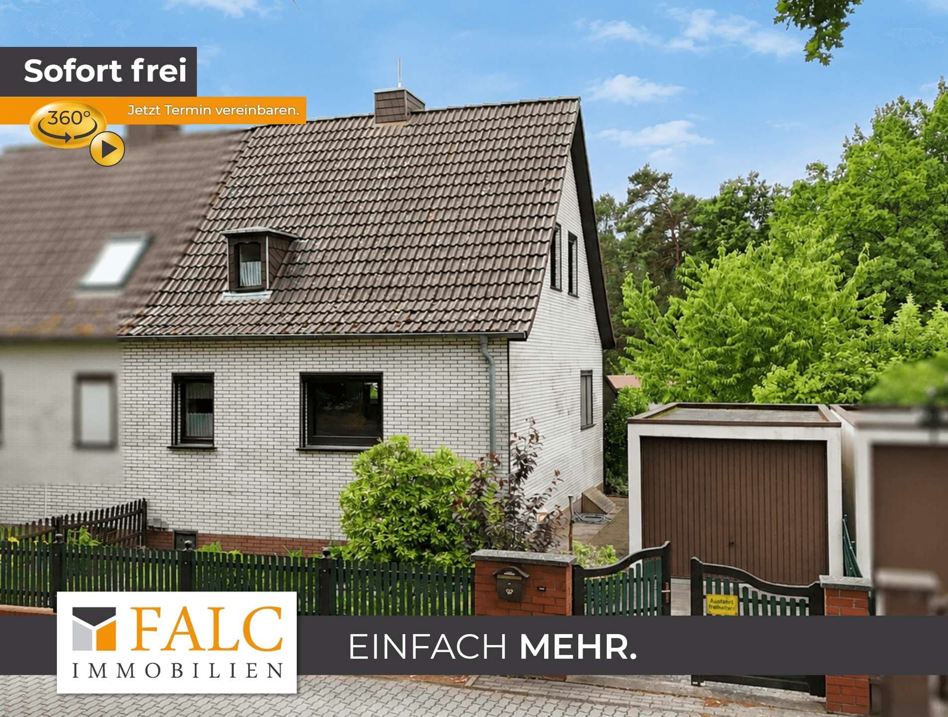 Charmante Doppelhaushälfte mit direktem Seeblick - FALC Immobilien