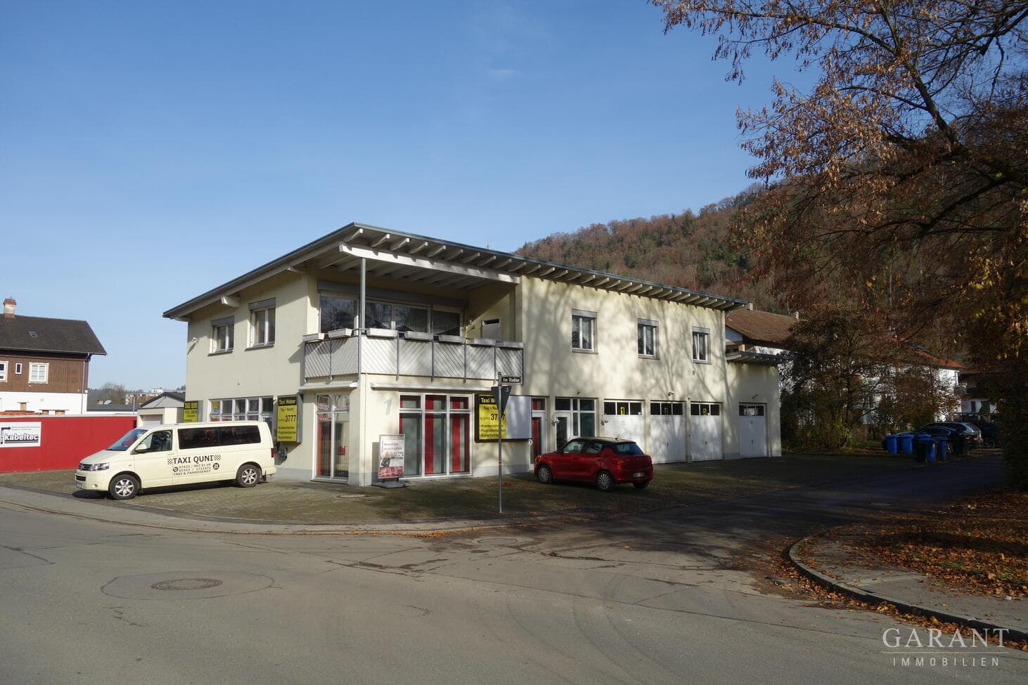 Gewerbe mit Wohnen